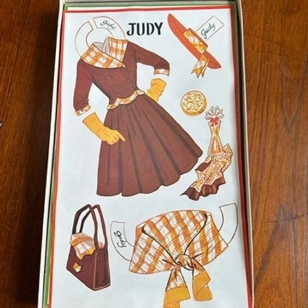 Lowell Vintage 7-in-1 Paper Doll Changeable Faces Costumes Retro Toy Boxed Set